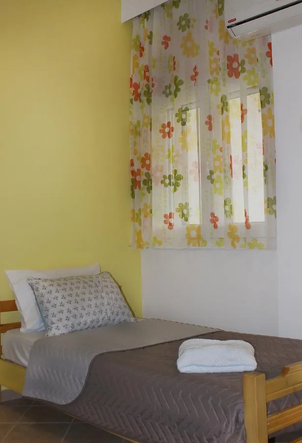 Souzana Rooms Nea Plagia 0*,  Griechenland