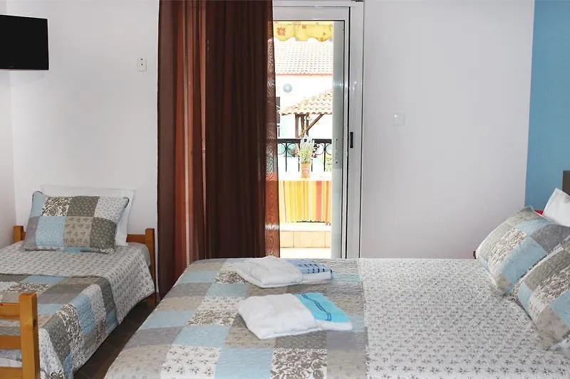Souzana Rooms Nea Plagia Apartment