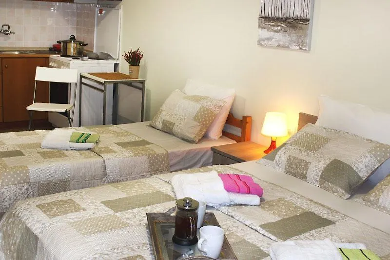 Souzana Rooms Nea Plagia
